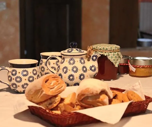 Sotto La Luna Bed & Breakfast 4*
